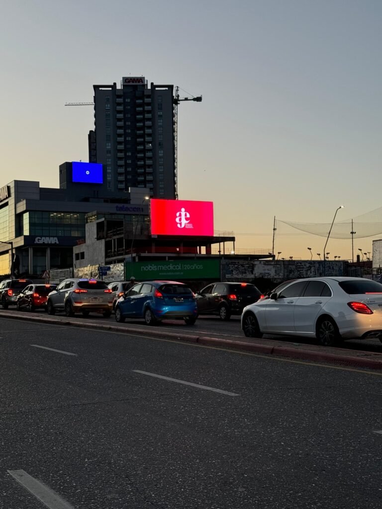 Por qué los emprendedores deben apostar por la publicidad exterior